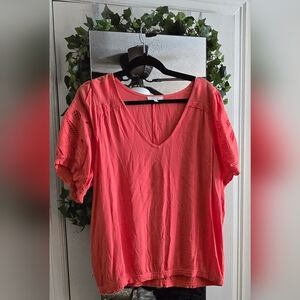 Salmon shirt sleeve shirt